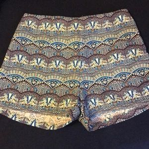 Geometric patterned high waisted shorts